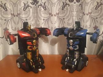 МАШИНА-РОБОТ НА РАДИОУПРАВЛЕНИИ!